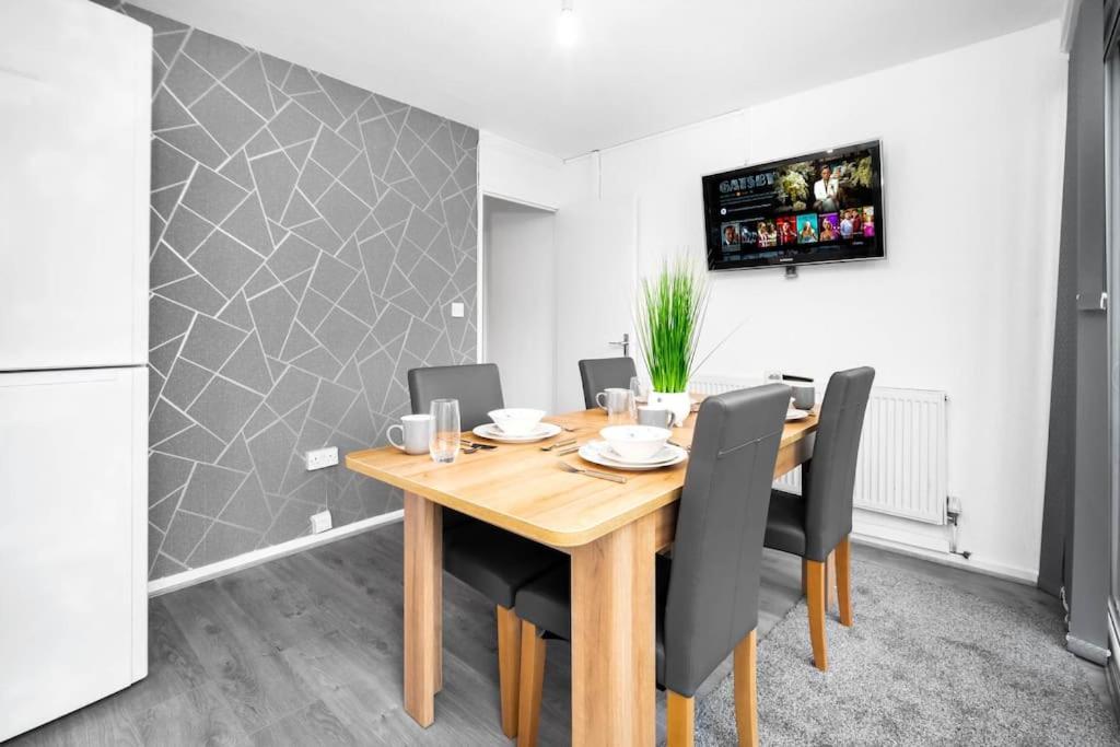 Jlr,Nec,B'Ham Airport,Entire House,Wi-Fi,Netflix Villa Birmingham Eksteriør billede