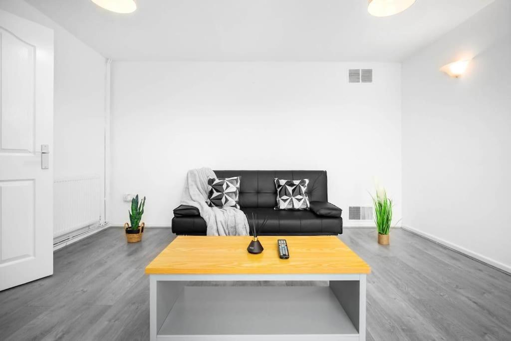 Jlr,Nec,B'Ham Airport,Entire House,Wi-Fi,Netflix Villa Birmingham Eksteriør billede