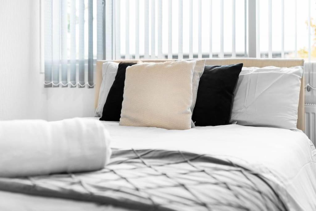 Jlr,Nec,B'Ham Airport,Entire House,Wi-Fi,Netflix Villa Birmingham Eksteriør billede