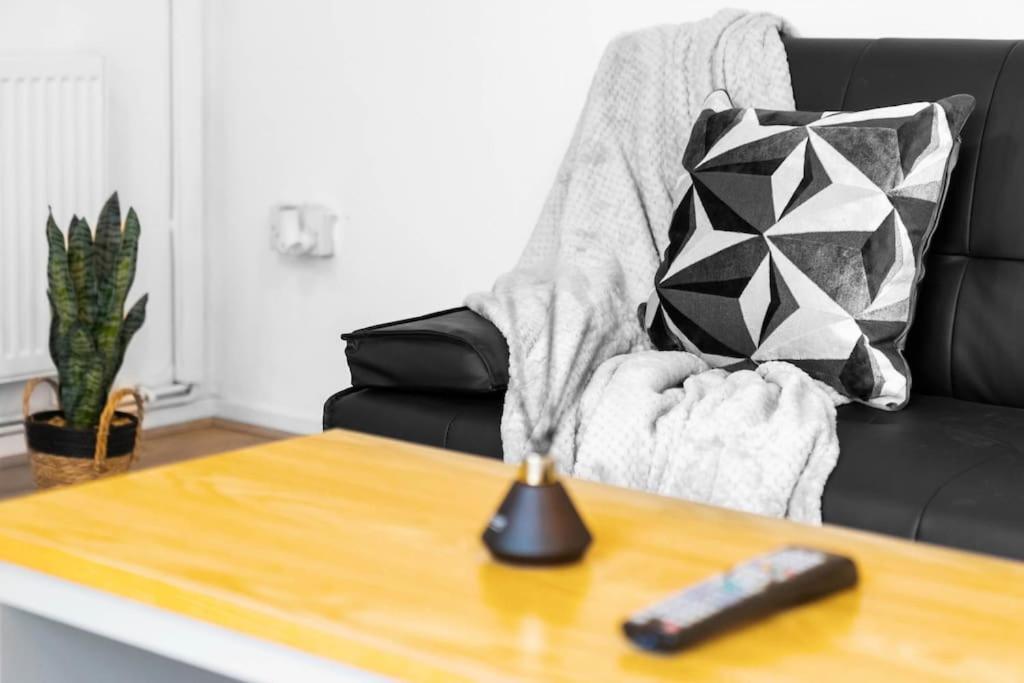 Jlr,Nec,B'Ham Airport,Entire House,Wi-Fi,Netflix Villa Birmingham Eksteriør billede