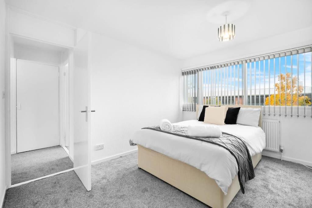 Jlr,Nec,B'Ham Airport,Entire House,Wi-Fi,Netflix Villa Birmingham Eksteriør billede